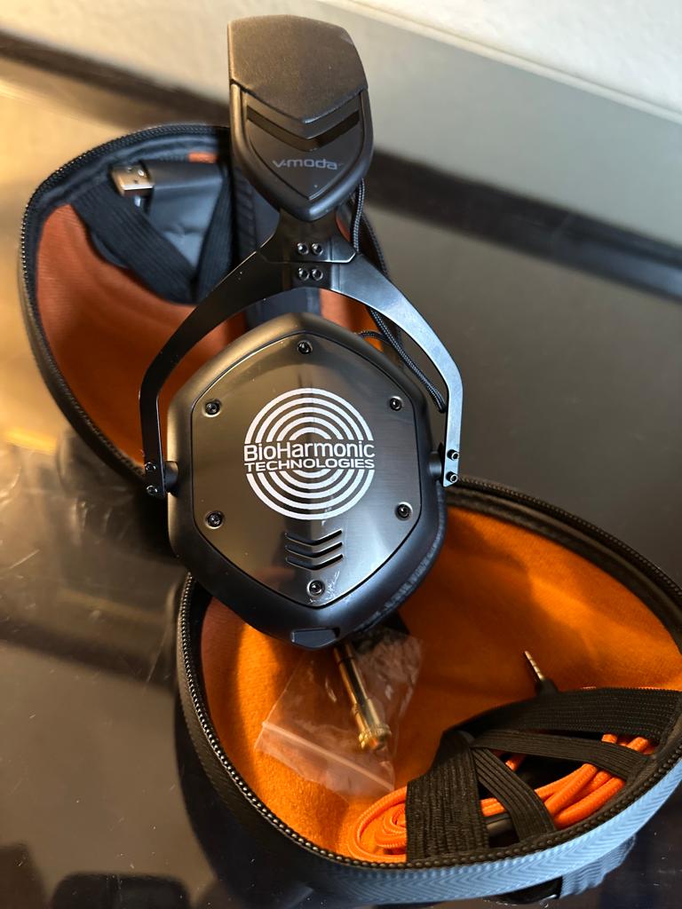 New Custom Headphones For V.I.B.E.S